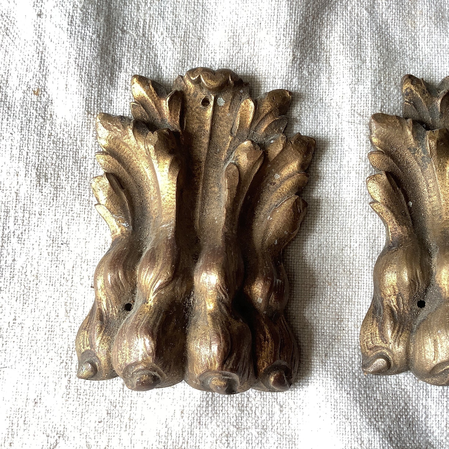 Antique French Ormolu Brass Decorative Hardware Furniture 1900s Two  pièces Dragon/ Bird Claws, made in France.