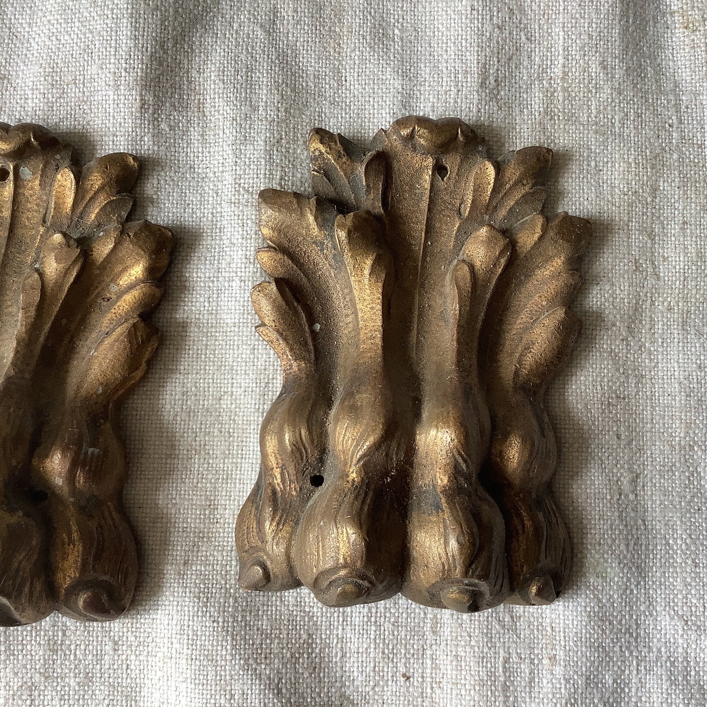 Antique French Ormolu Brass Decorative Hardware Furniture 1900s Two  pièces Dragon/ Bird Claws, made in France.