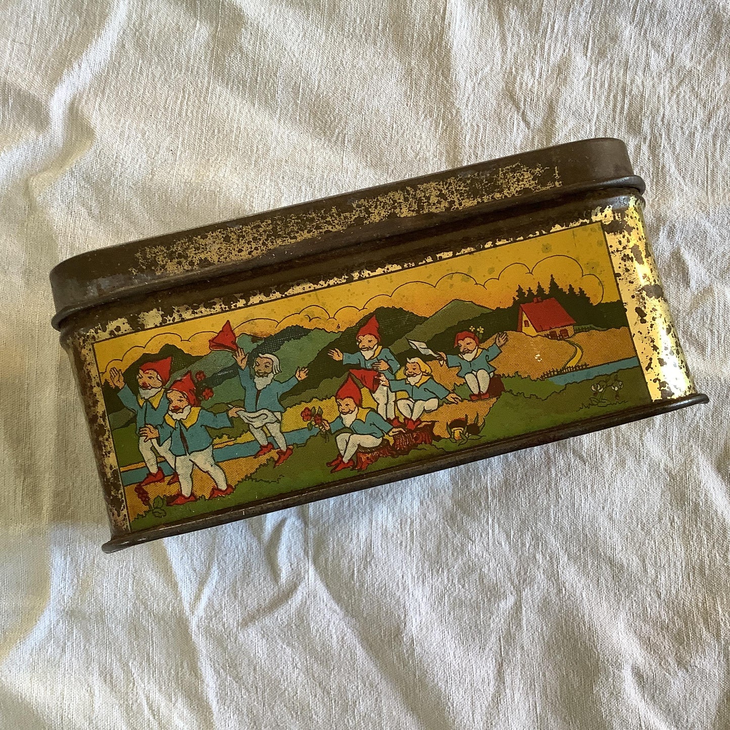 Vintage 1920s Tin Box ‘Made in France’ Snow White and the Seven Dwarves, Damoiseau.